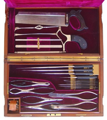 surgical_set_Weiss_open_tray_in_place.jpg