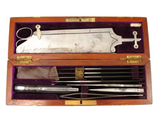 antique-post-mortem-surgical-set-102.jpg